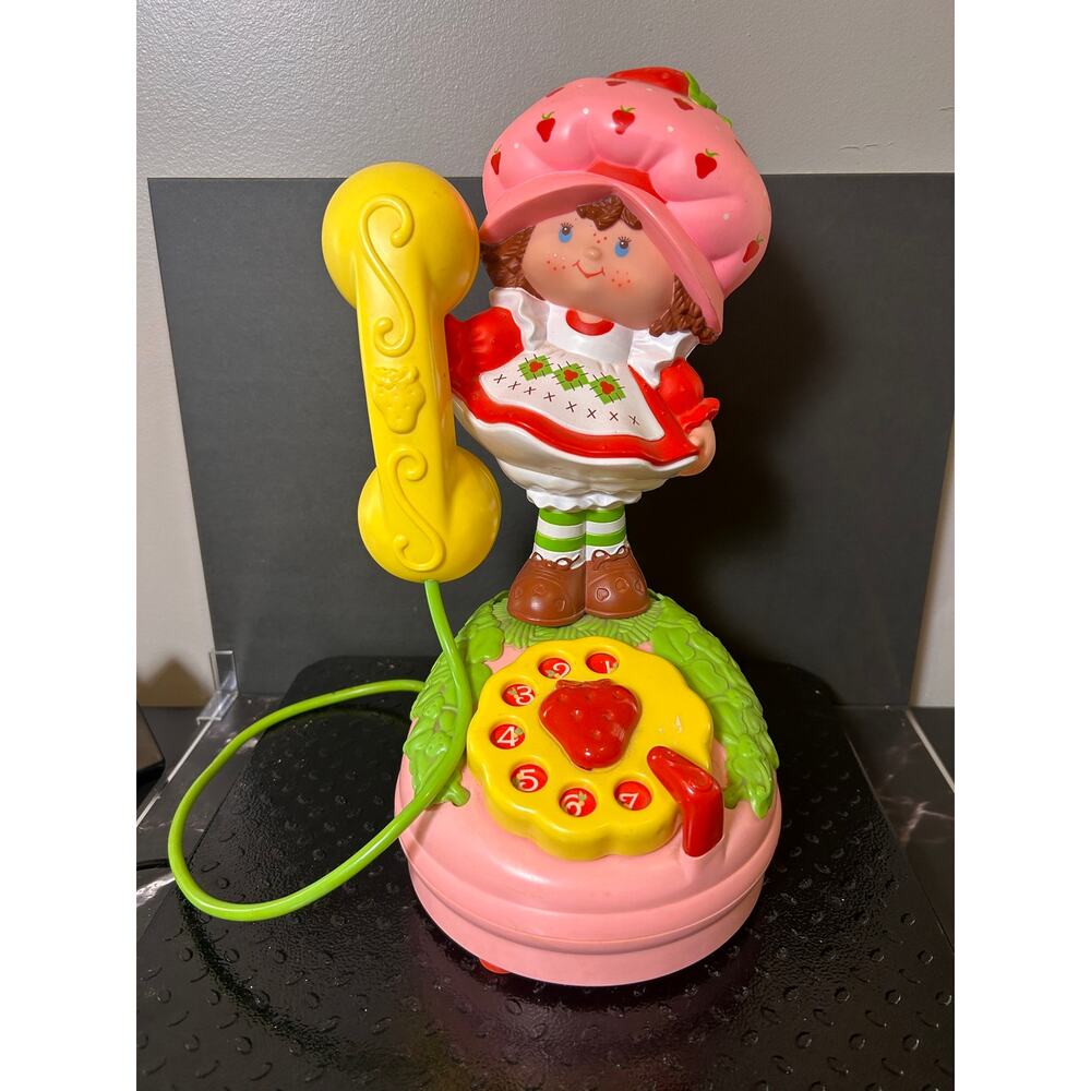 vintage 1984 Kenner Strawberry Shortcake toy play telephone